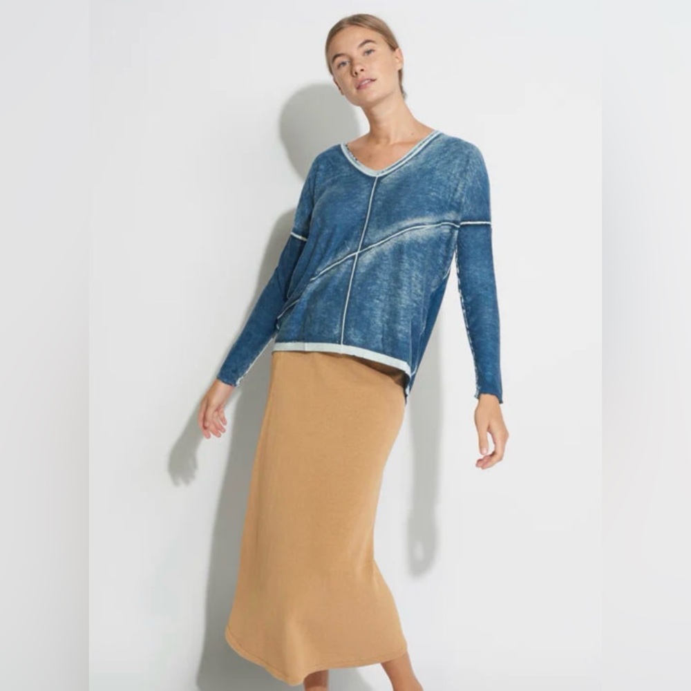 Kokun Overdye Seamed V Neck top cashmere blend